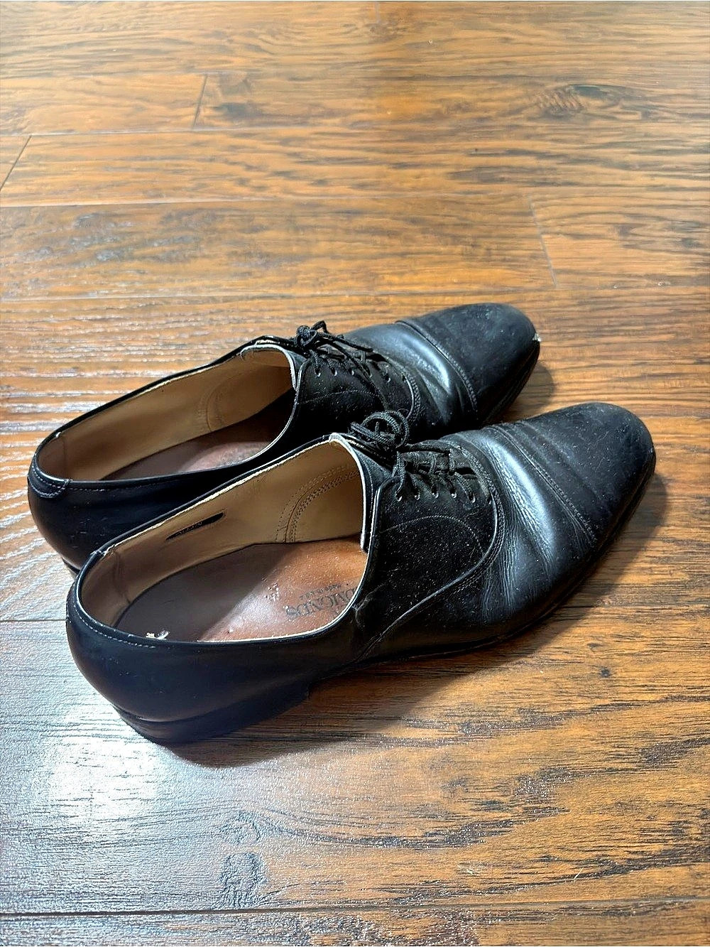 Allen Edmond Men's Black Leather Oxfords